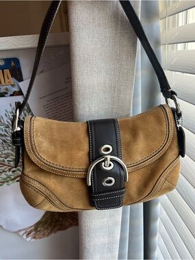 Coach Suede Medium Soho Hobo/Shoulder Bag)